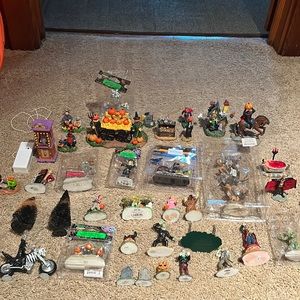HUGE SPOOKY TOWN LEMAX VILLAGE PEOPLE BUNDLE